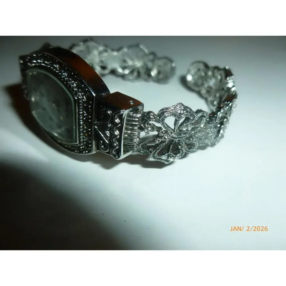 Geneva Watch Women Silver Tone Faux Marcasite‎ Quartz Hinged